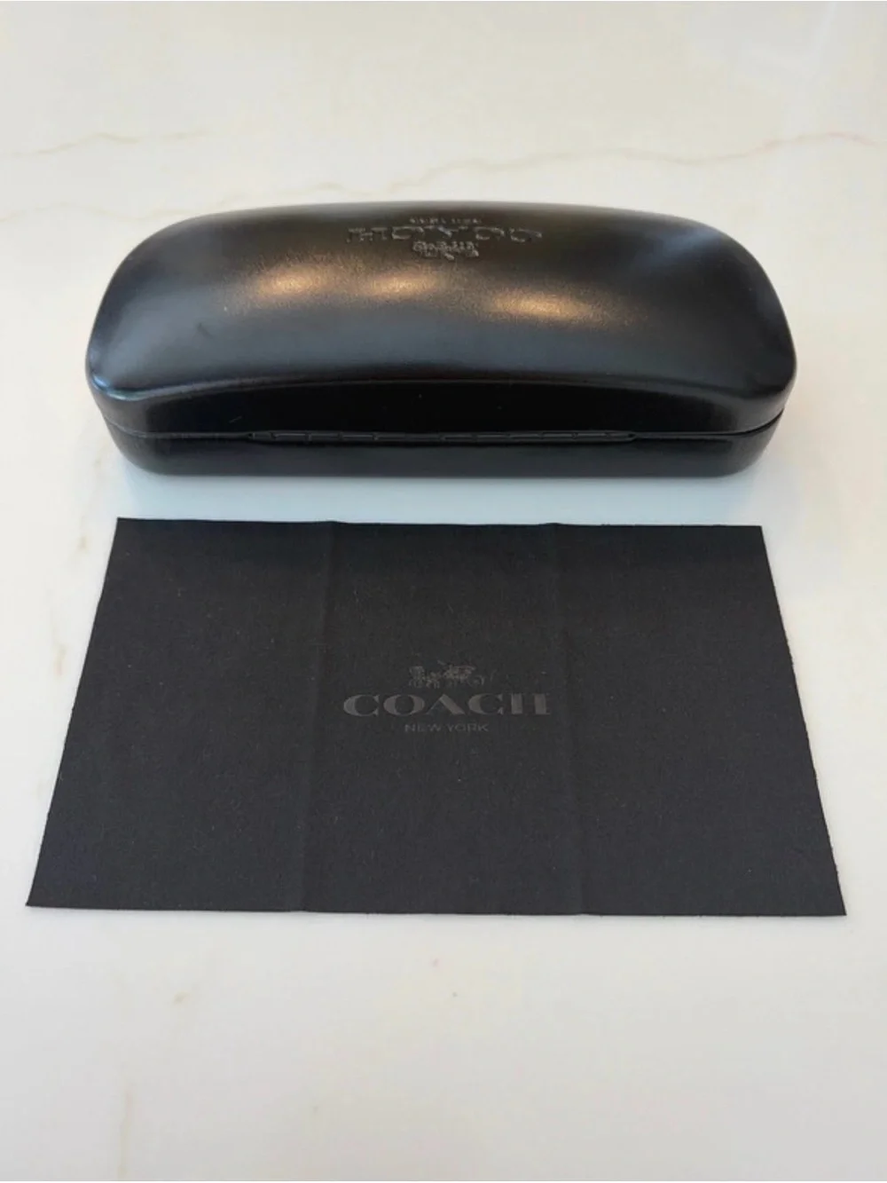 Coach New York Hard Shell Eyeglasses/Sunglasses Case with Cleaning Cloth – Black